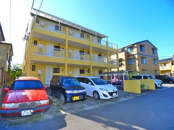 物件外観写真2　(駐車場)