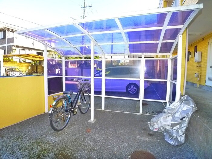 物件外観写真3　(駐輪場)