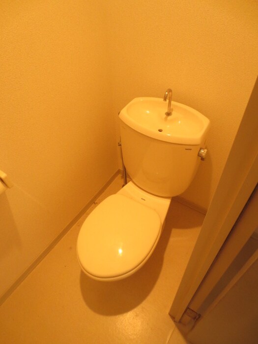 物件内観写真12　(トイレ)