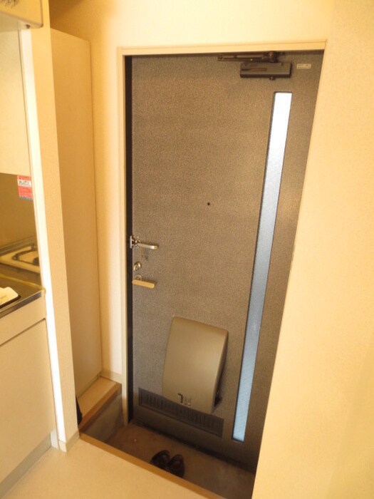 物件内観写真16　(玄関)