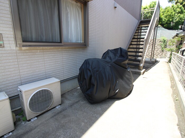 物件外観写真6　(駐輪場)