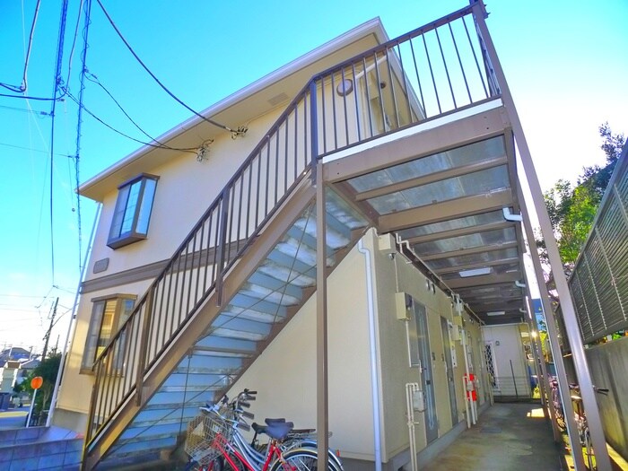 物件外観写真3　(エントランス部分)