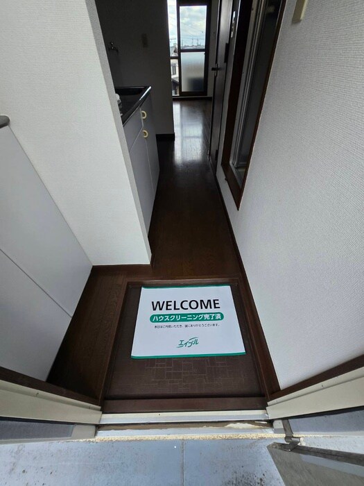 物件内観写真16　(玄関)