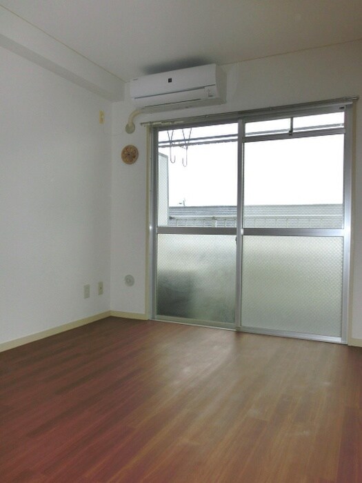 物件内観写真15　(居室)