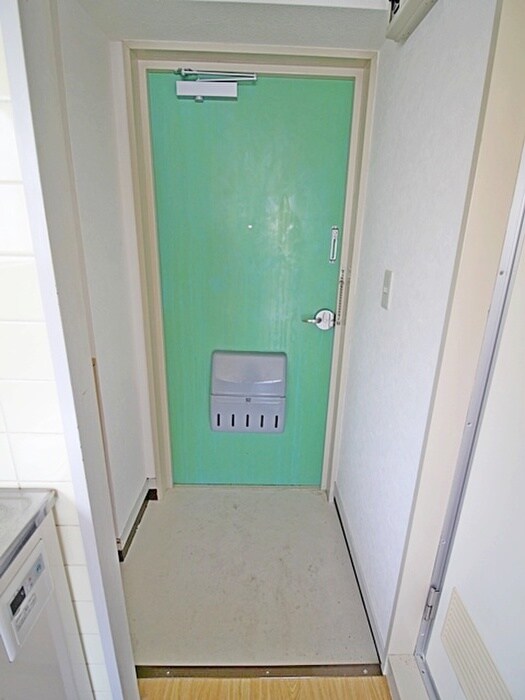 物件内観写真17　(玄関)