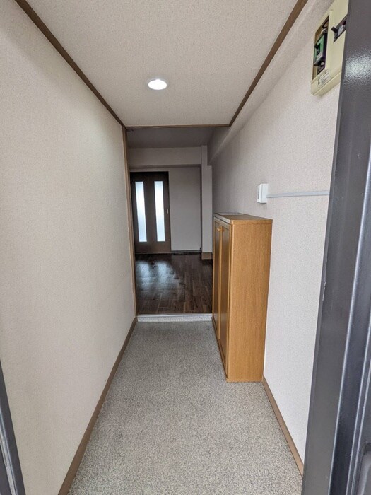 物件内観写真22　(玄関)