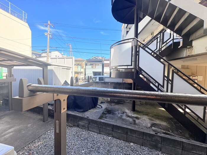 物件内観写真13　(室内からの展望)