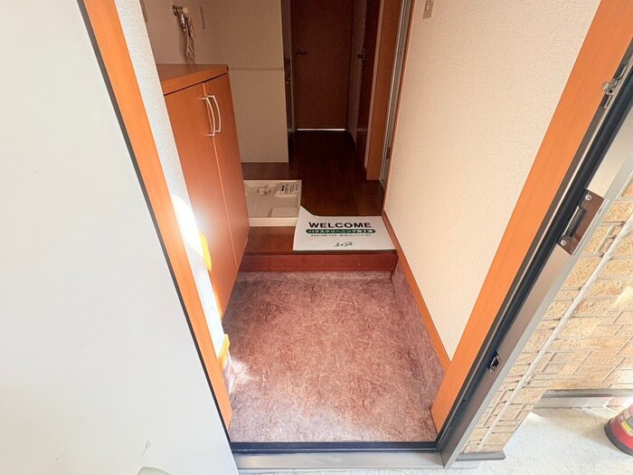 物件内観写真18　(玄関)
