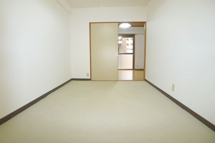 物件内観写真13　(居室)