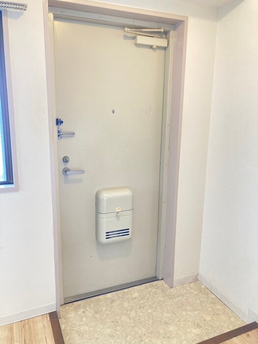 物件内観写真15　(玄関)