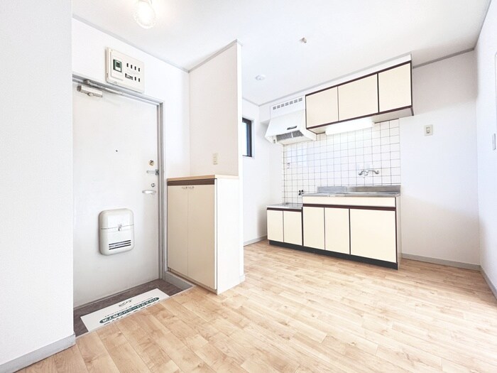 物件内観写真9　(居室)