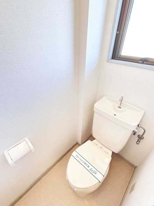 物件内観写真15　(トイレ)