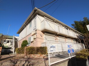ラフィーネ緑園A外観写真