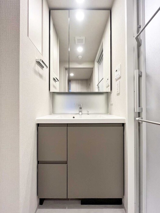 物件内観写真11　(洗面)