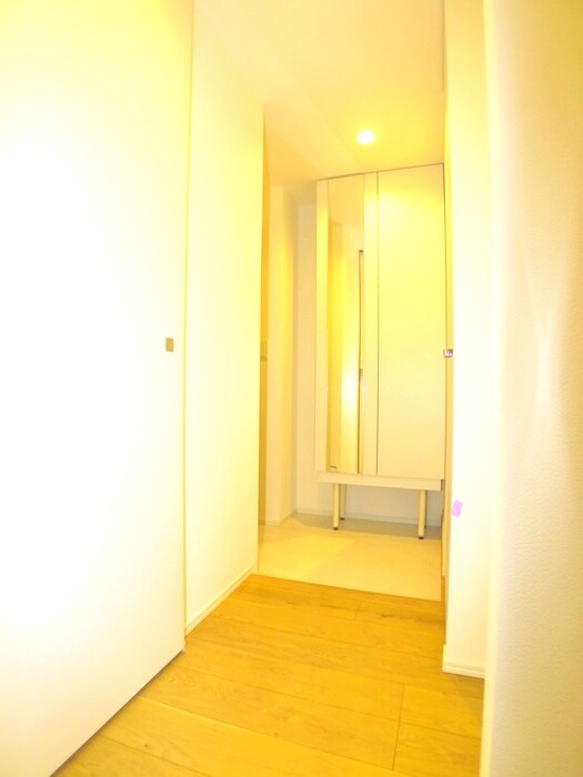 物件内観写真18　(廊下)