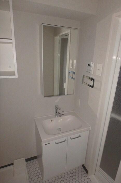 物件内観写真12　(洗面)