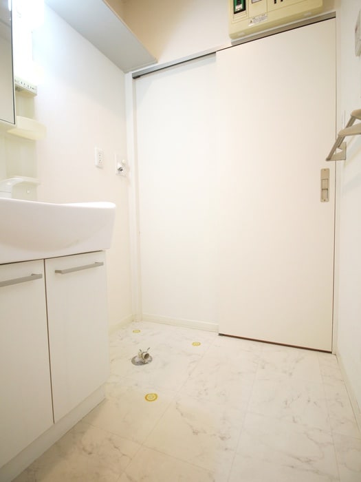 物件内観写真14　(洗濯機置場)