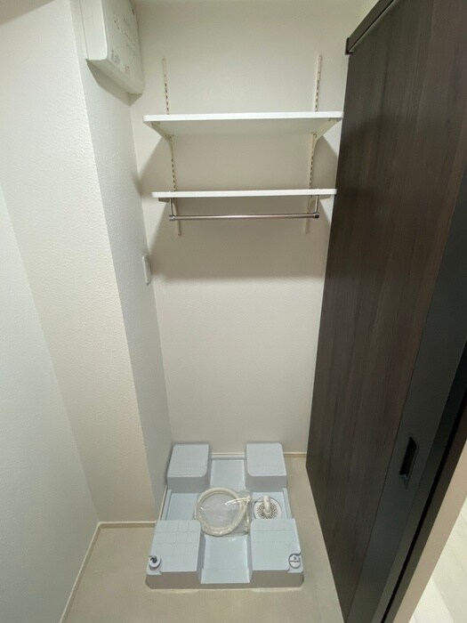 物件内観写真14　(洗濯機置場)