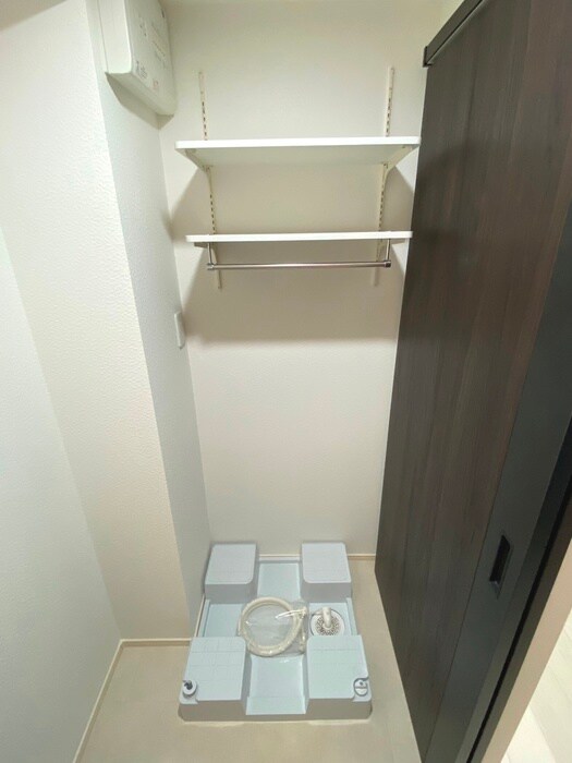 物件内観写真15　(洗濯機置場)