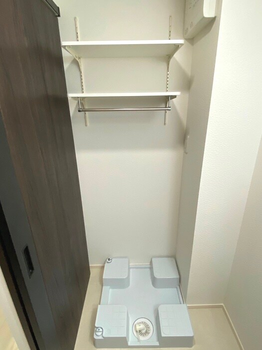 物件内観写真16　(洗濯機置場)