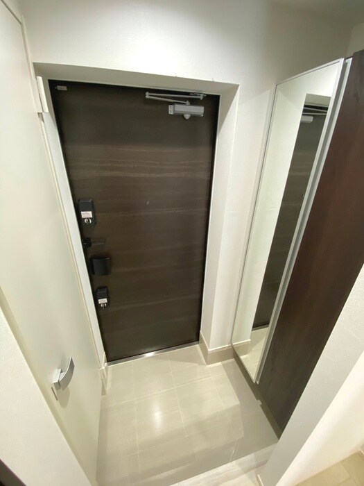 物件内観写真17　(玄関)