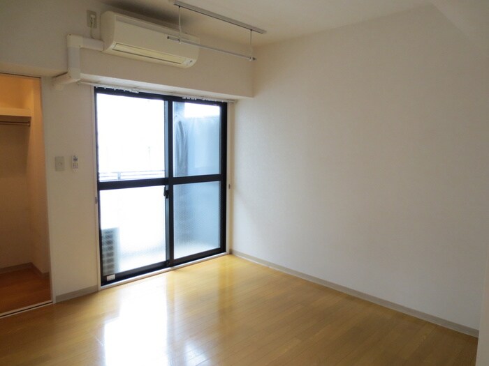 物件内観写真11　(居室)