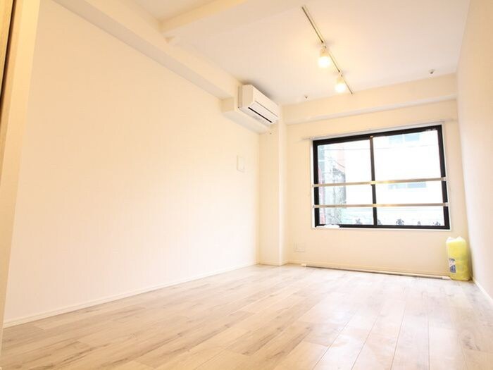 物件内観写真11　(居室)