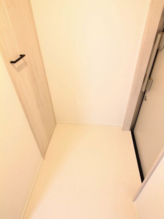 物件内観写真15　(玄関)