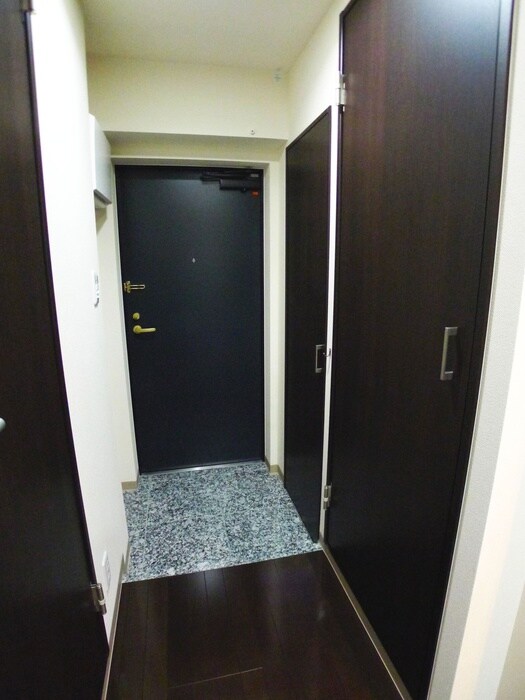 物件内観写真7　(玄関)