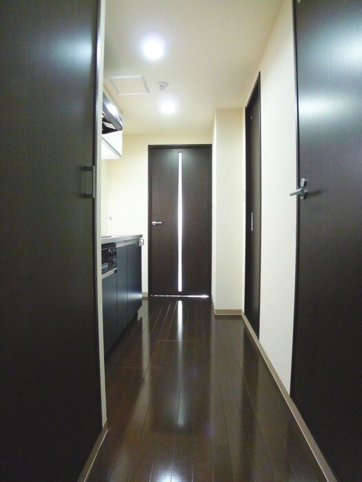 物件内観写真13　(廊下)