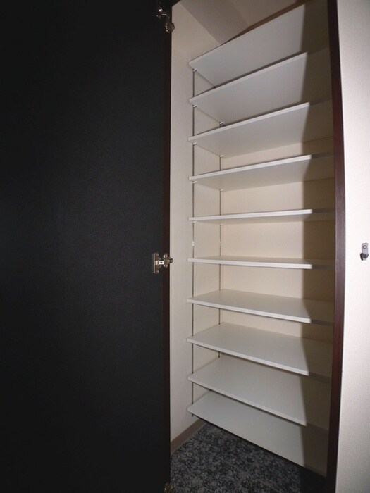 物件内観写真18　(靴箱)