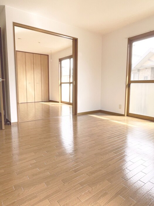 物件内観写真4　(居室)