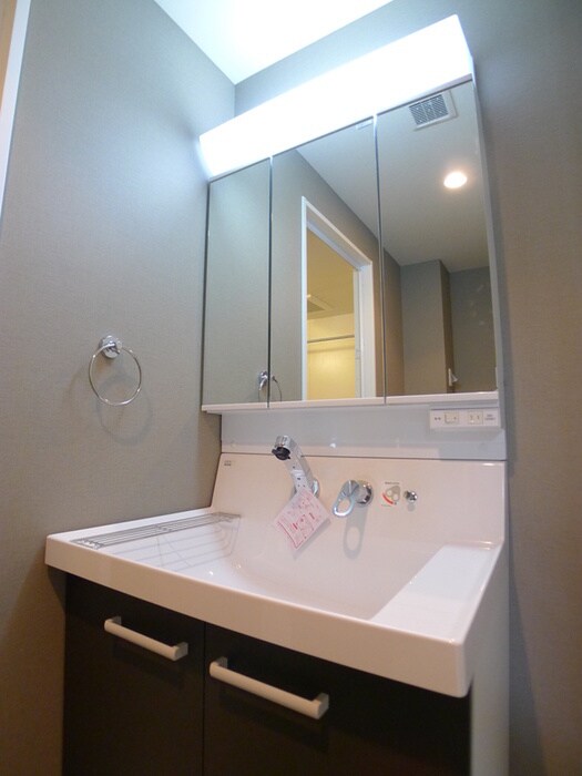 物件内観写真13　(洗面)