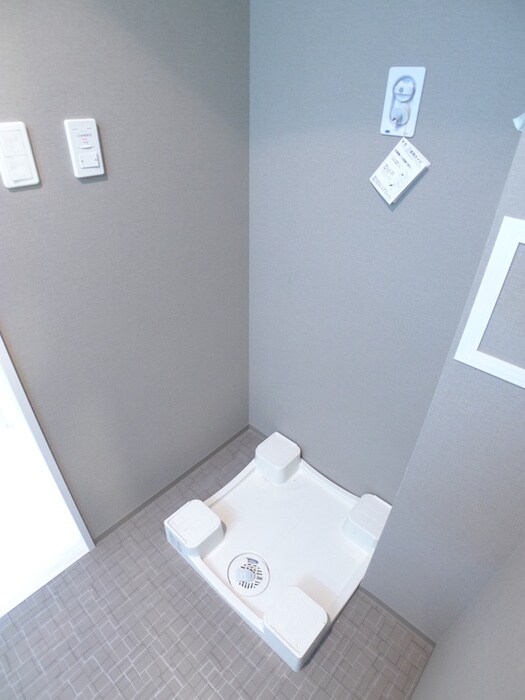 物件内観写真16　(洗濯機置場)