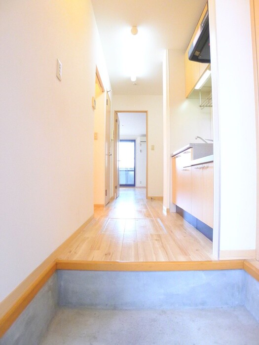 物件内観写真14　(玄関)