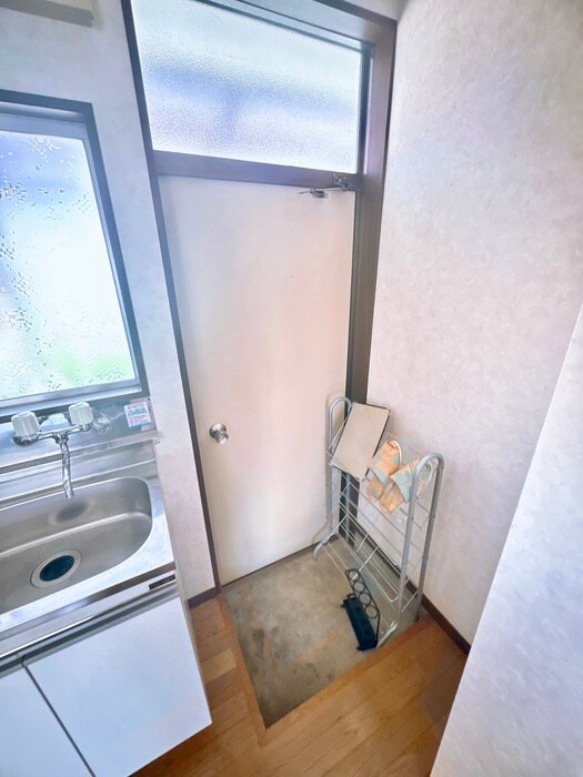 物件内観写真14　(玄関)