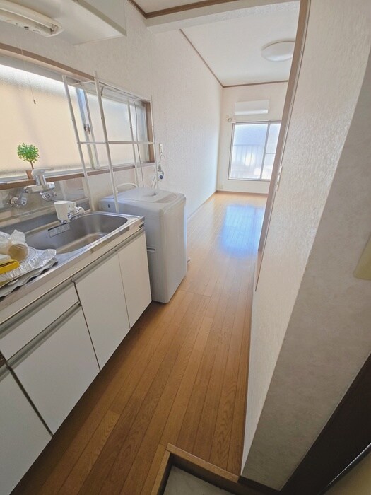 物件内観写真18　(廊下)