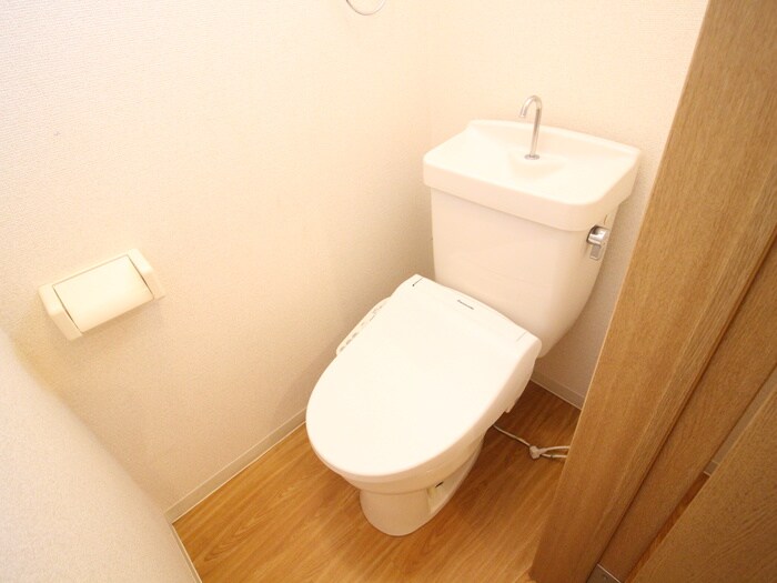 物件内観写真13　(トイレ)