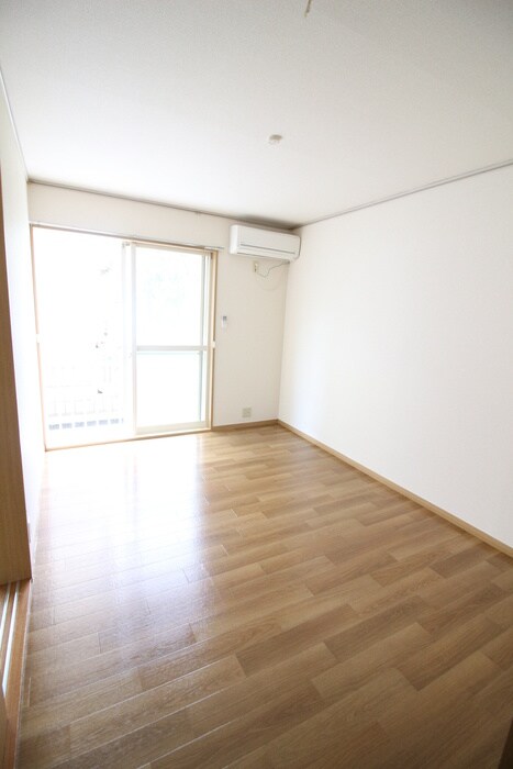 物件内観写真14　(居室)