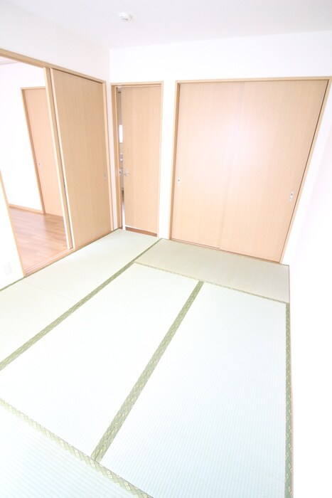 物件内観写真16　(居室)