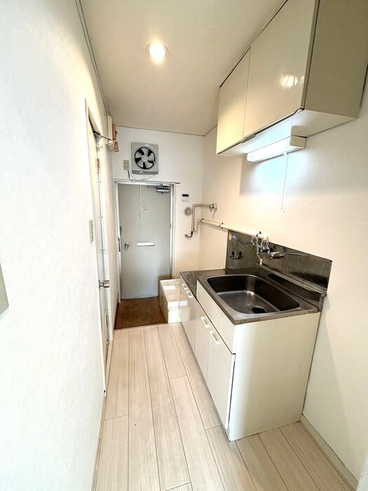 物件内観写真11　(廊下)