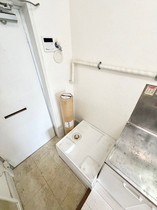 物件内観写真13　(洗濯機置場)