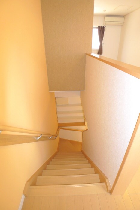 物件内観写真13　(廊下)