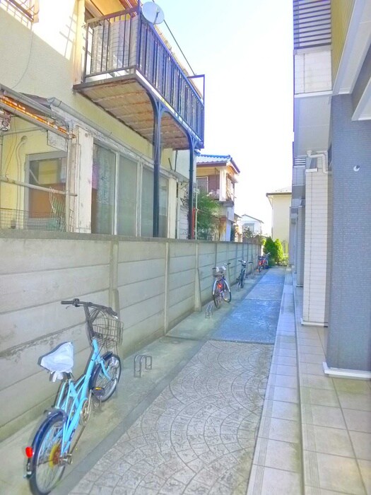 物件外観写真6　(駐輪場)