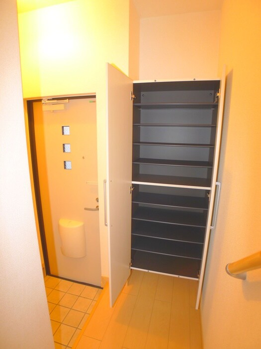 物件内観写真14　(靴箱)