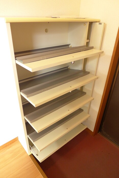 物件内観写真15　(靴箱)