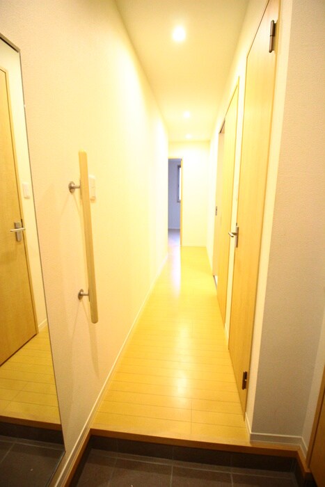 物件内観写真20　(廊下)