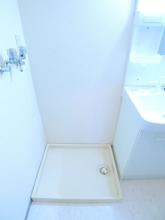 物件内観写真17　(洗濯機置場)