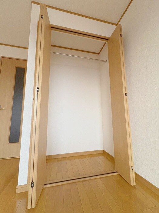 物件内観写真15　(収納)