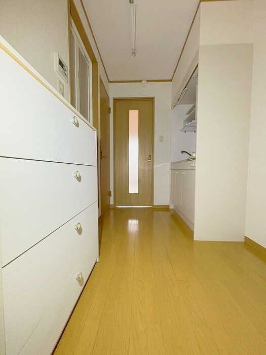 物件内観写真18　(廊下)